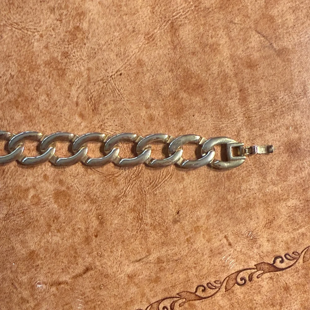 Vintage Monet Gold Tone Chain Link Necklace